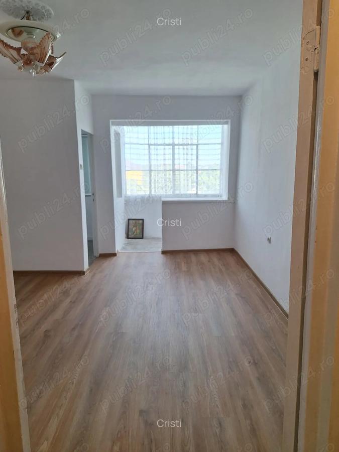 De vanzare Garsoniera 32 mp, etaj 3, Bal?, zona turnuri - 3