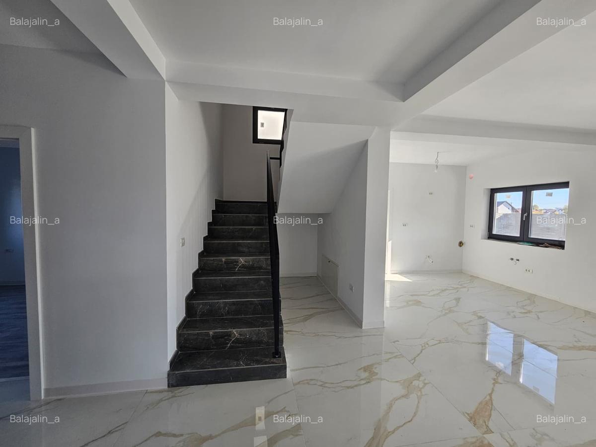 Duplex nou, P+E, 1 apartament la cheie, 1 la gri, Moșnița Veche, comision 0% - 22