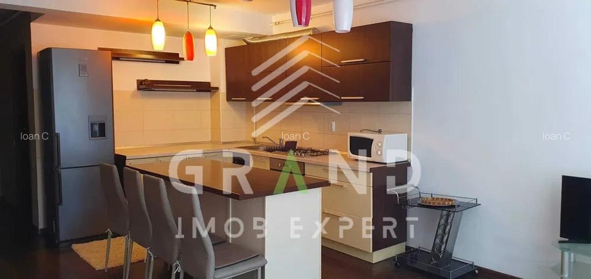 Apartament cu 3 camere semidecomandat, mobilat în Zorilor - 2