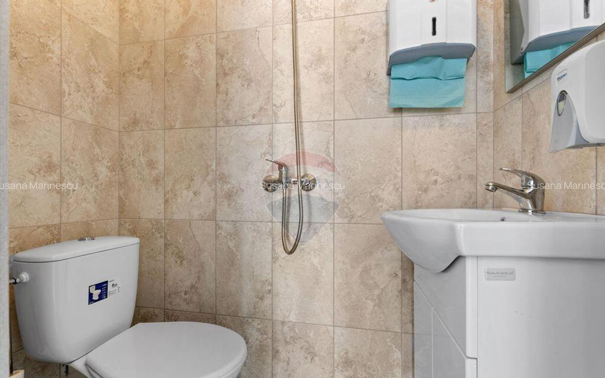 Spa?iu / cabinet de 43mp de inchiriat in zona Pia?a M... - 7