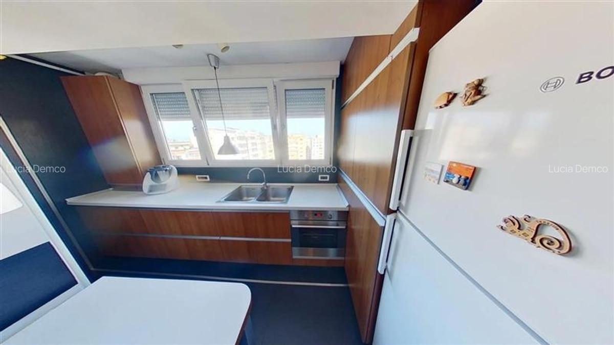 Apartament cu 3 camere decomandat, mobilat în Centrul Civic - 11