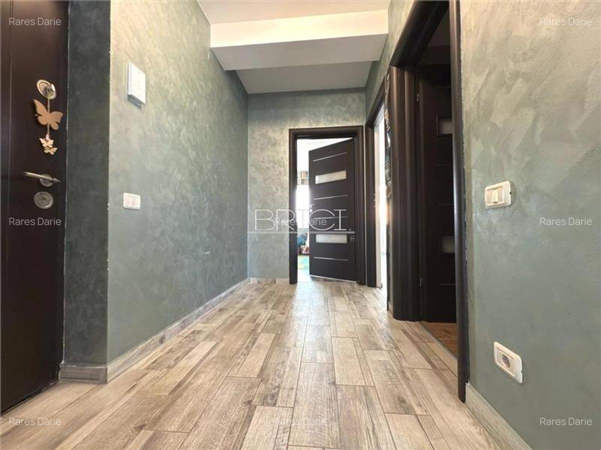 Apartament 3 camere, 67mp, cu Parcare, 2 Balcoane, Coresi - 12