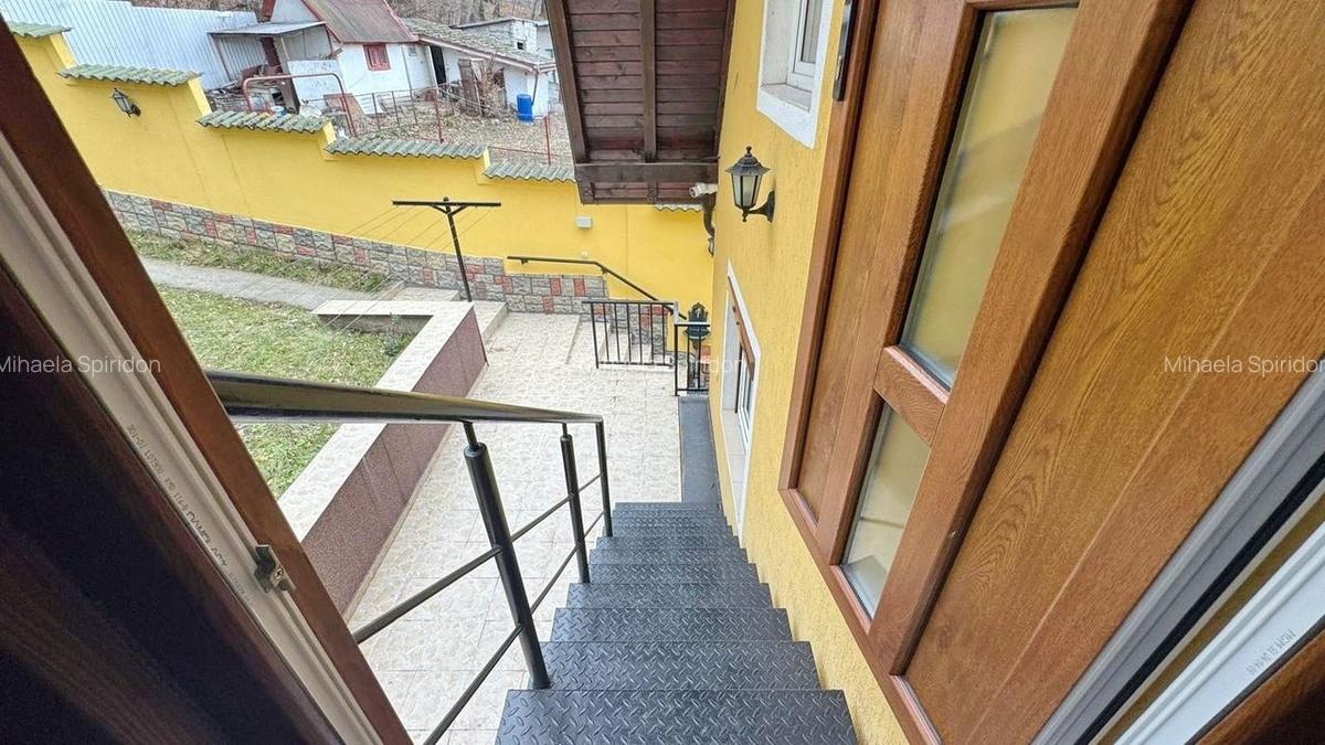 CASA 5 CAMERE IN RACADAU- LINISTE, NATURA SI CONFORT - 17