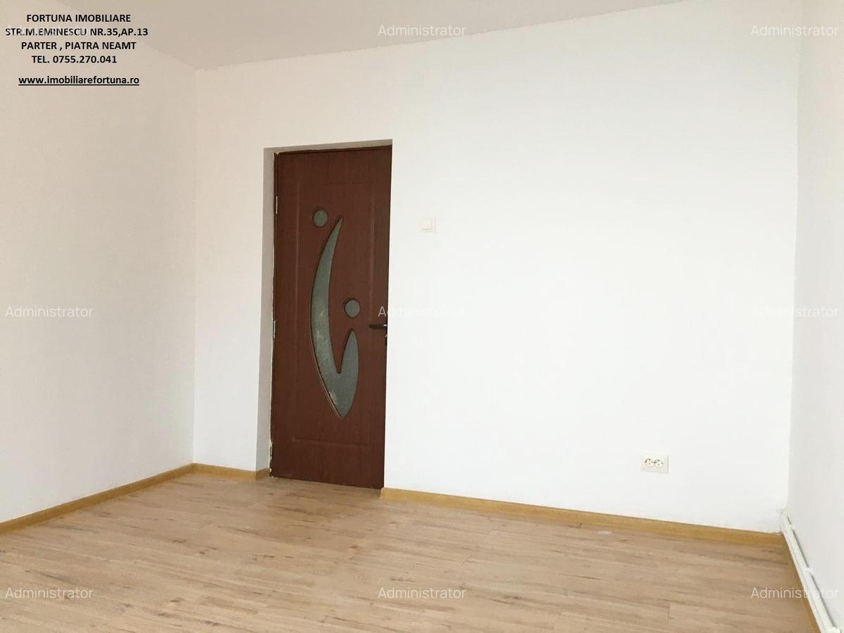 Apartament 3 camere, cu boxa, zona BCR - 6