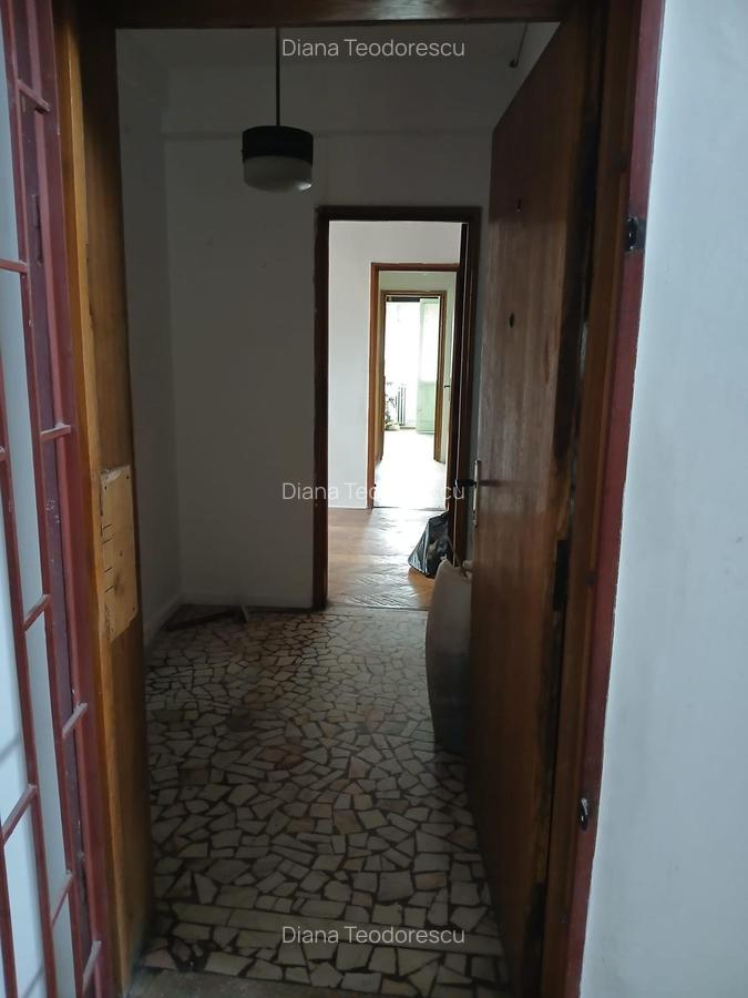 Apartament cu 4 camere decomandat în Cotroceni - 13