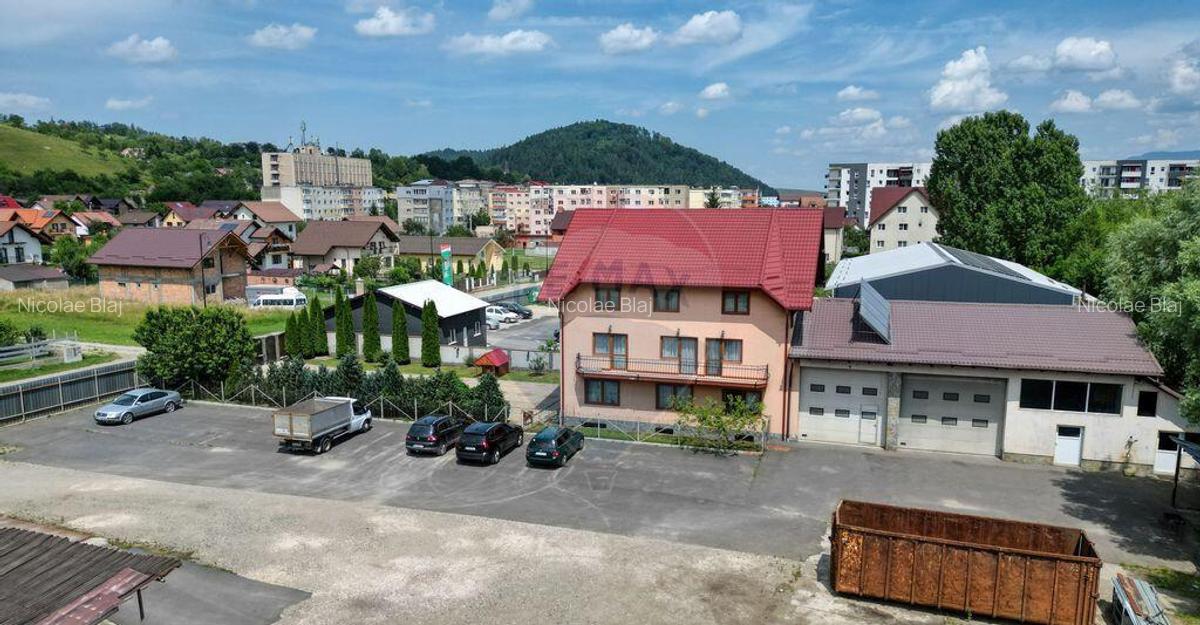 Vila cu poten?ial in Zarne?ti 10 camere, curte mare - 5