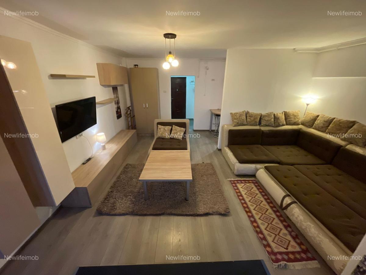 Garsoniera cu centrala gaze , 40 mp - 2