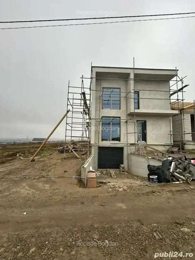 Casa individuala moderna D+P+1 cu garaj la demisol - 1