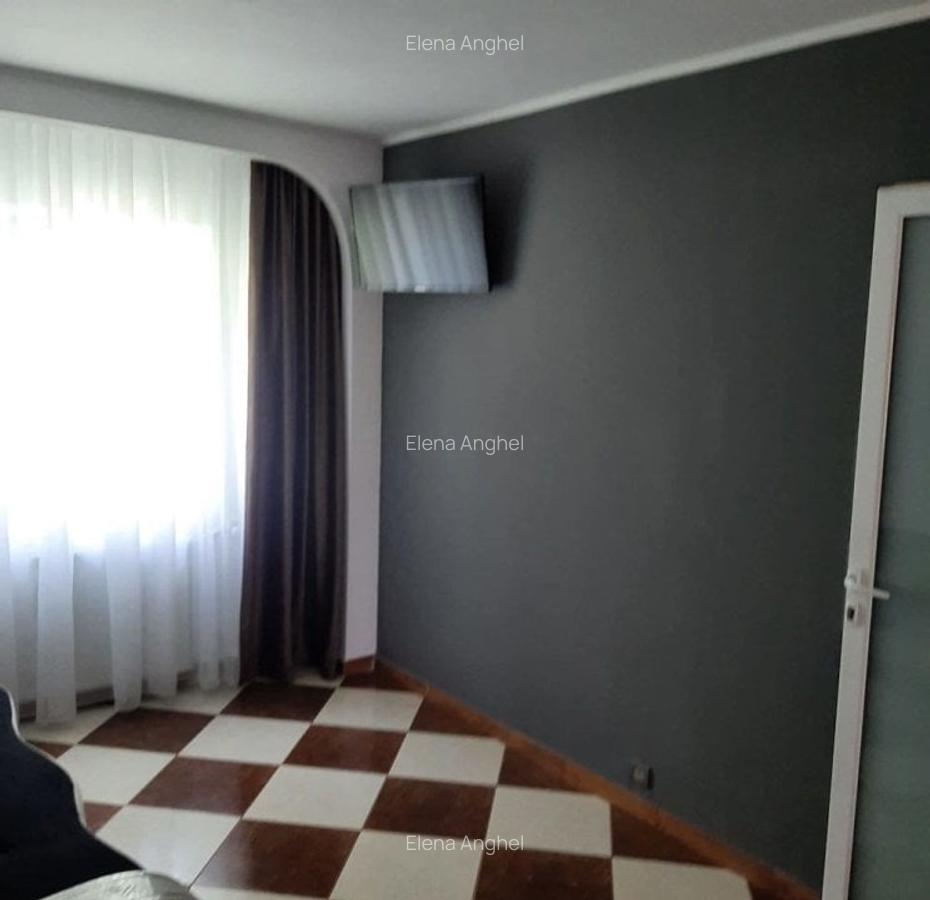 Apartament cu 3 camere decomandat în Apărătorii Patriei - 6
