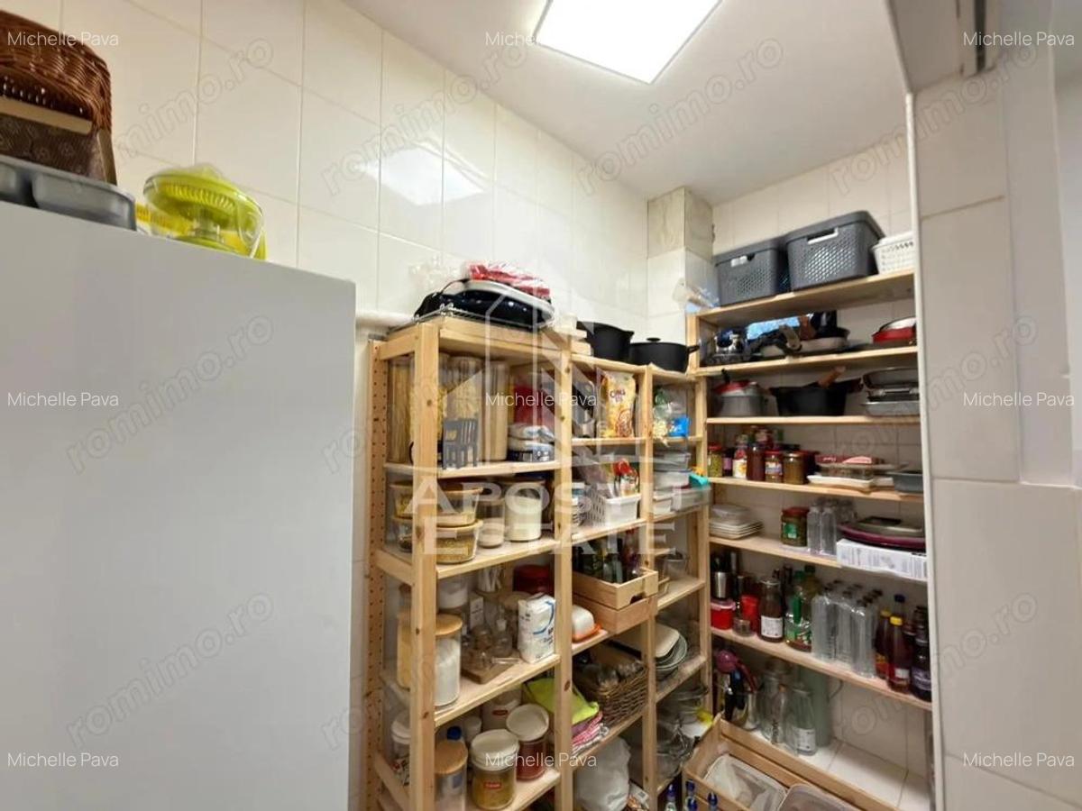 Casa individuala cu 8 camere, 750mp teren, in Mehala - 18