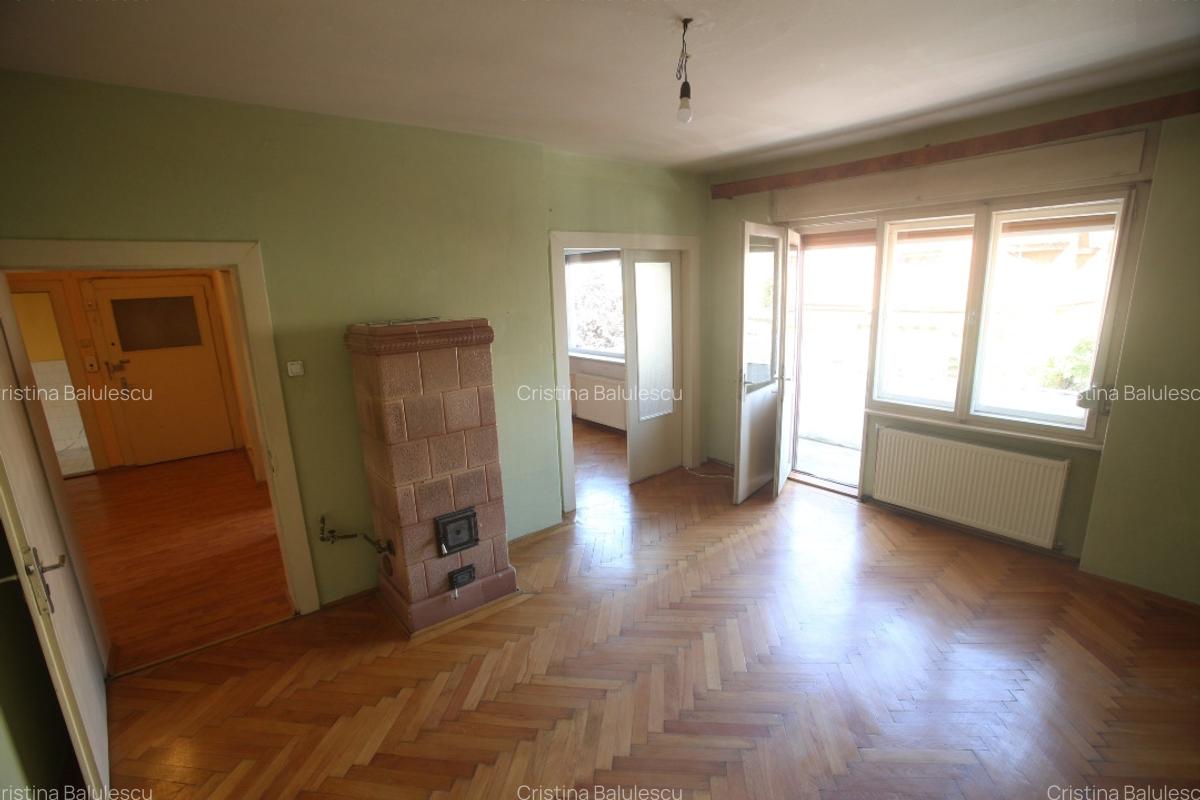 Apartament cu 3 camere decomandat în Centrul Civic - 2