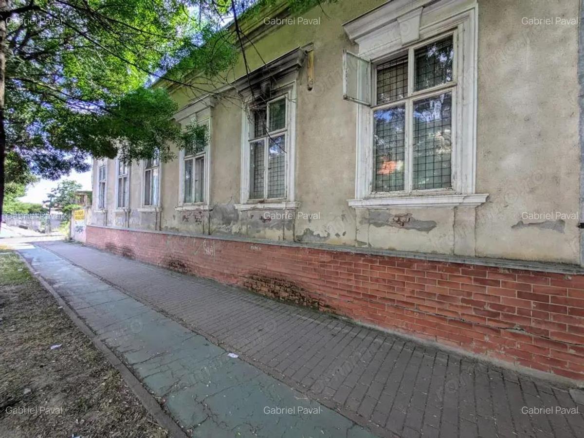 De vanzare teren 1.714 mp cu cladire monument istoric - 4