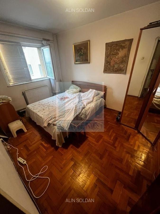 Apartament cu 4 camere decomandat în Griviței - 10