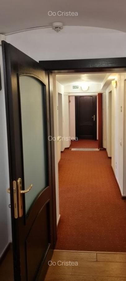 Inchiriez spatiu comercial  situat in Zona Centrala - 1