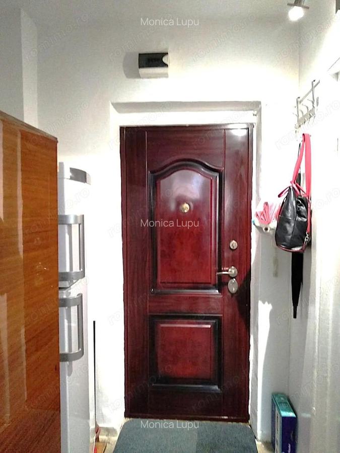 Inchiriere garsoniera 2 min metrou Costin Georgian - 10