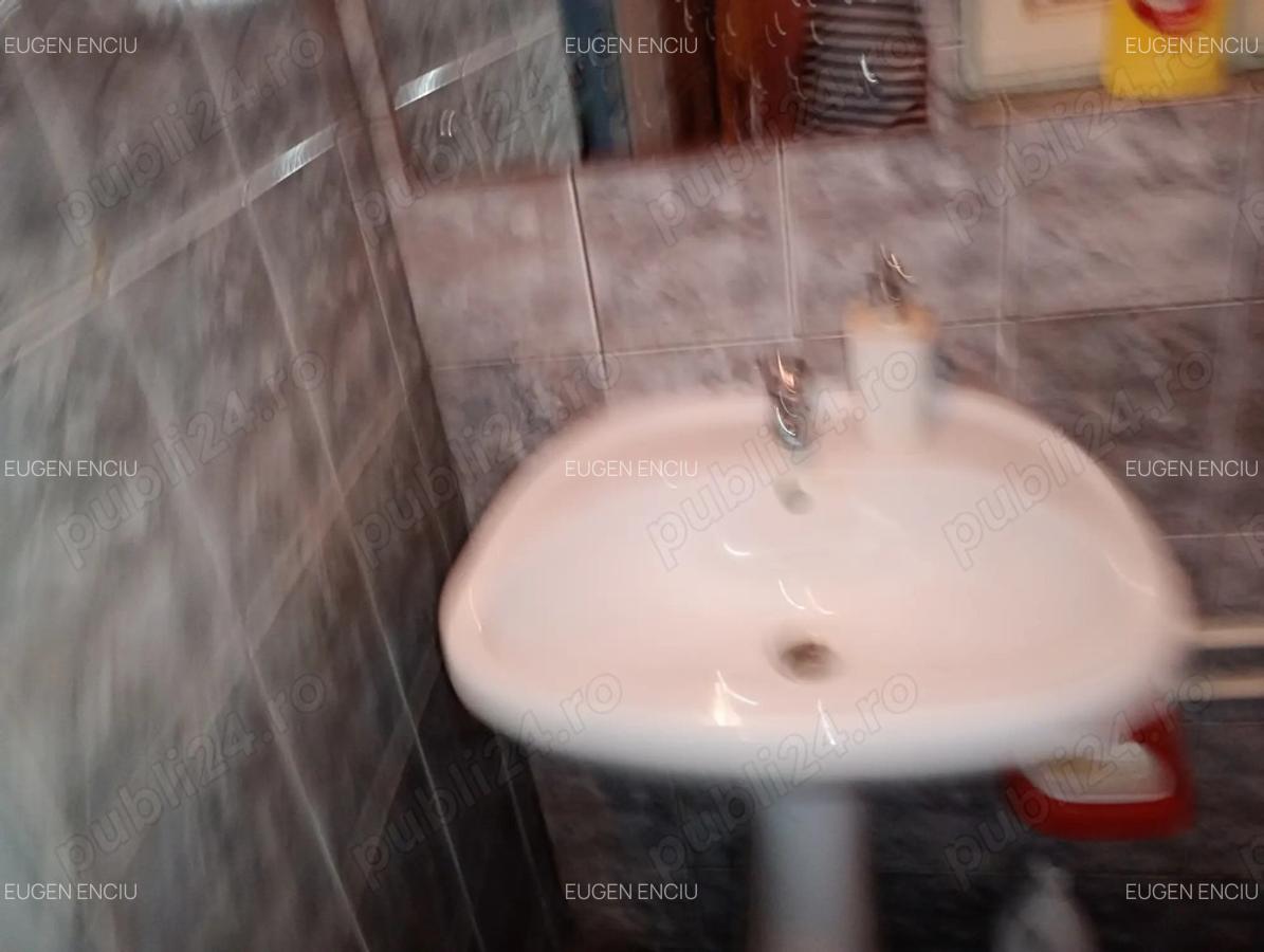 Vand casa in sct 5, Bucuresti, 6 camere, 175 mp, - 2