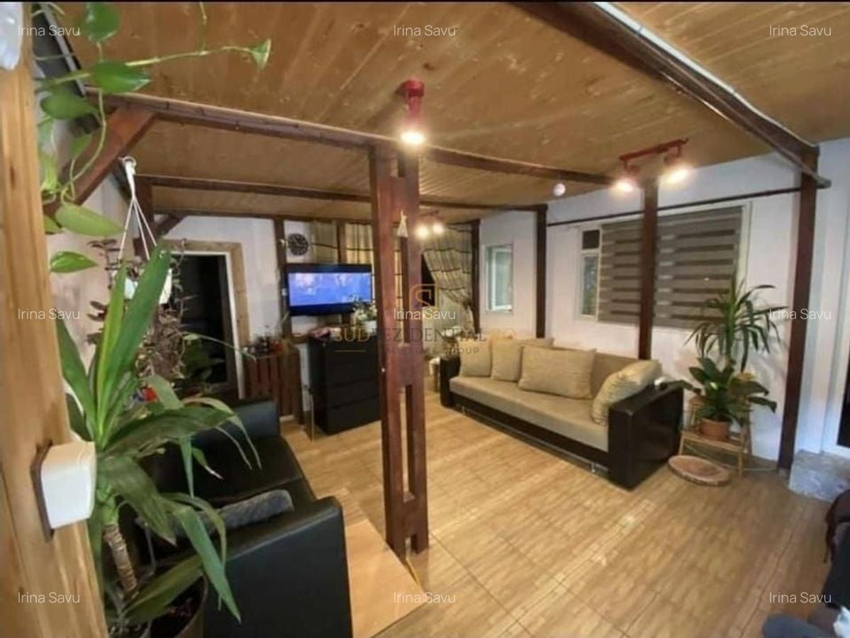 Oportunitate: casa renovata si mobilata in Rahova - 1