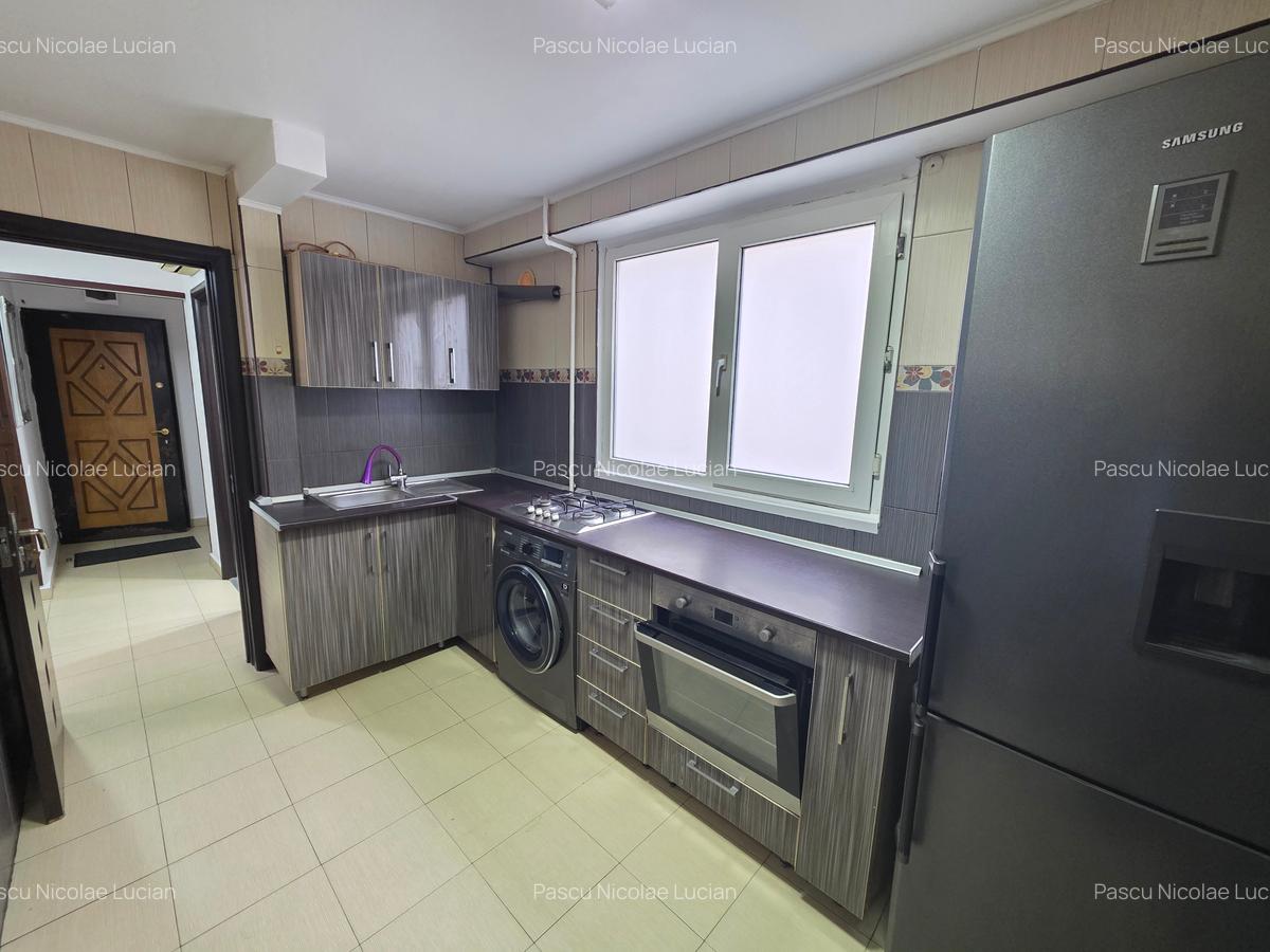 EROII REVOLUTIEI, str. Vigoniei, metrou, decomandat, 50 mpu, renovat, parcare - 13