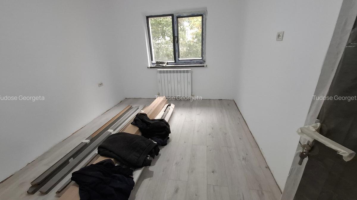 Dacia - ap 3 cam , parter/4 , dec, Suprafata 68,1 mp - 7