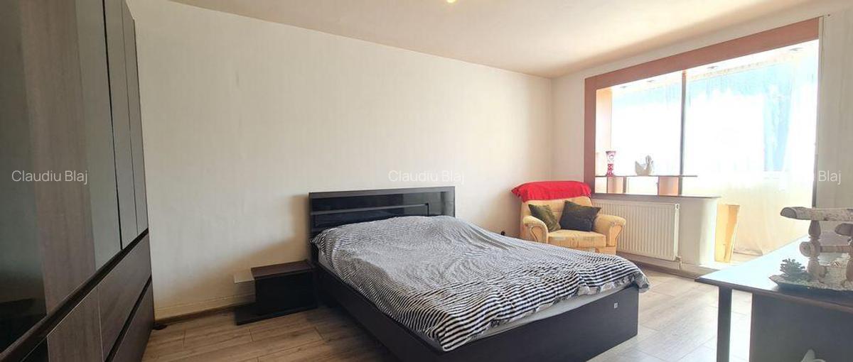 Apartament 4 camere decomandat mobilat utilat - 1