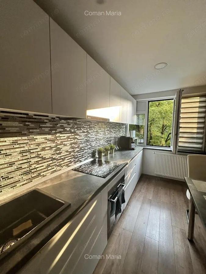 Vand apartament cu 2 camere si garaj - 1