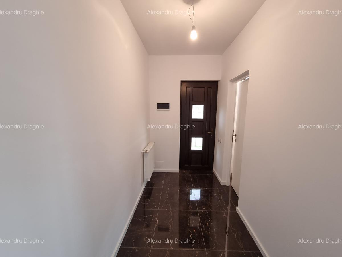 Casă cu 3 camere în Berceni - 3