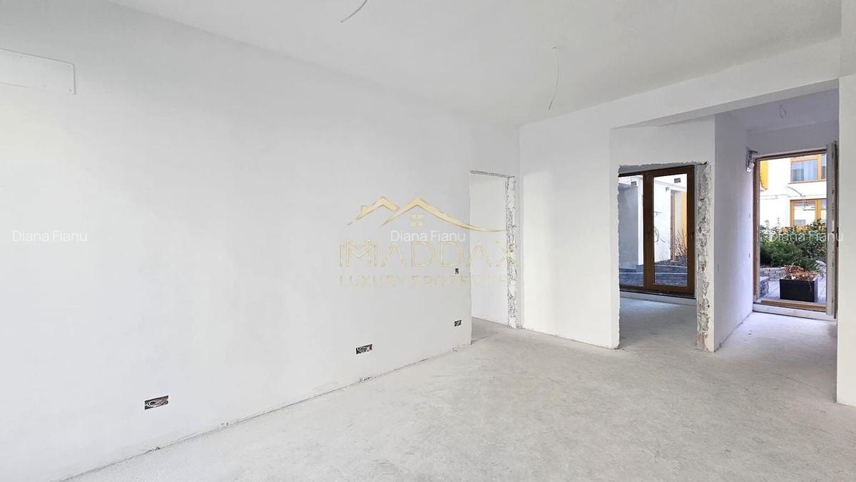Apartament de vanzare 3 camere + curte 75mp***Domenii - 4