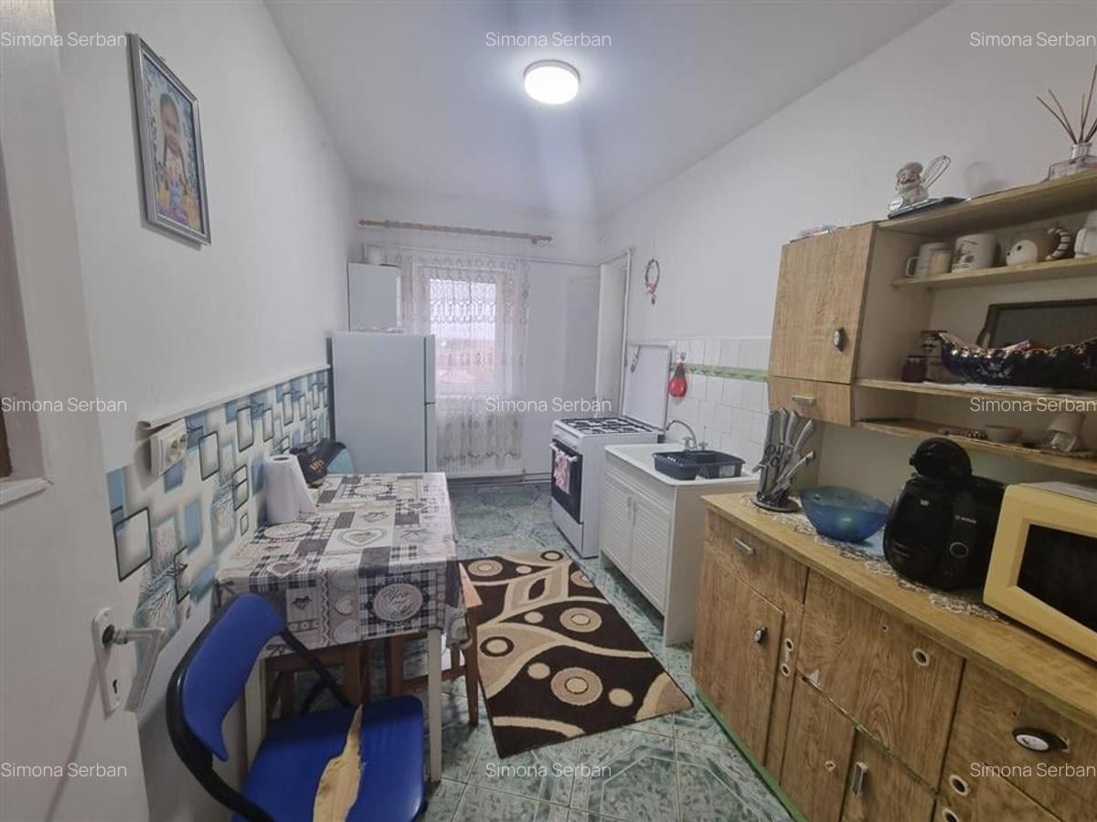Apartament cu 3 camere decomandat, mobilat în Central - 3