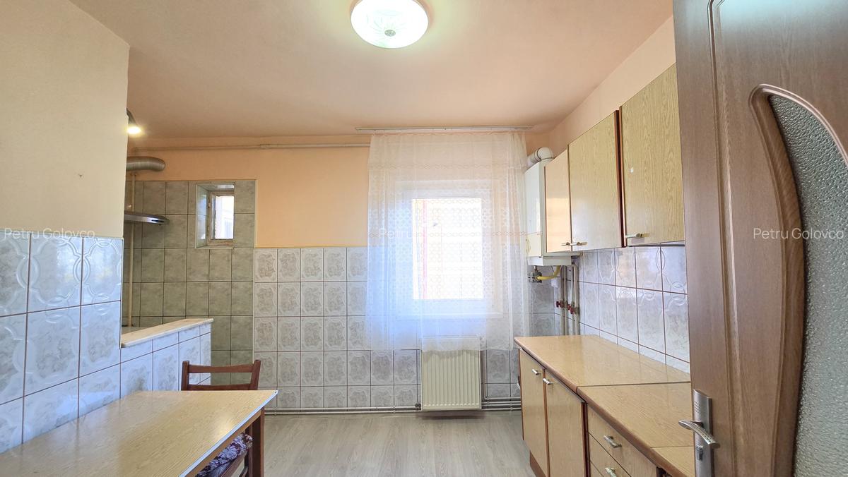Apartament 3 Camere Suprafață Generoasă - 14 Apartament 3 Camere Suprafață Generoasă - 14
