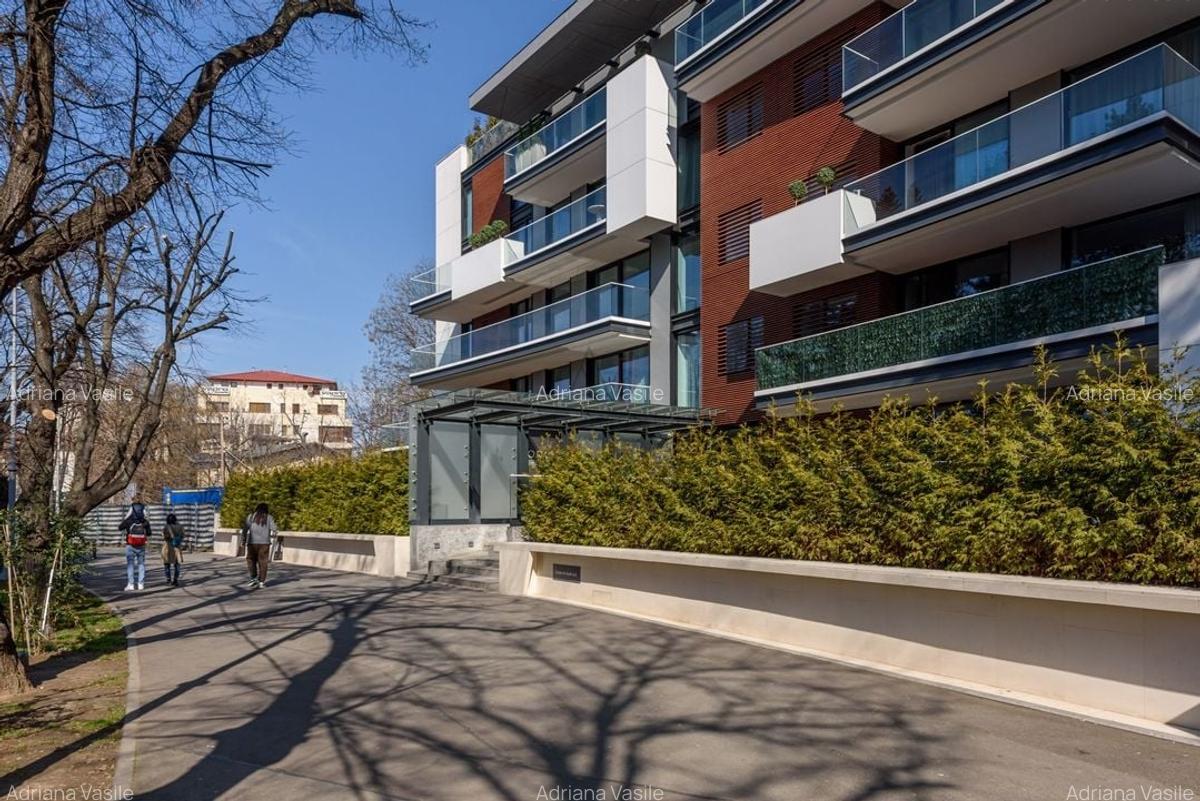 Elegant Duplex with Private Garden in One Aviatorilor Commission-Free - 20