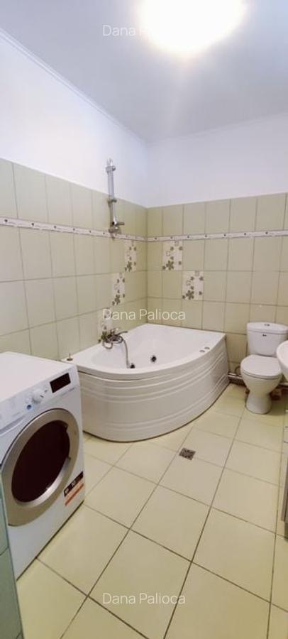 Apartament cu 5 camere decomandat în Ghiroda - 10