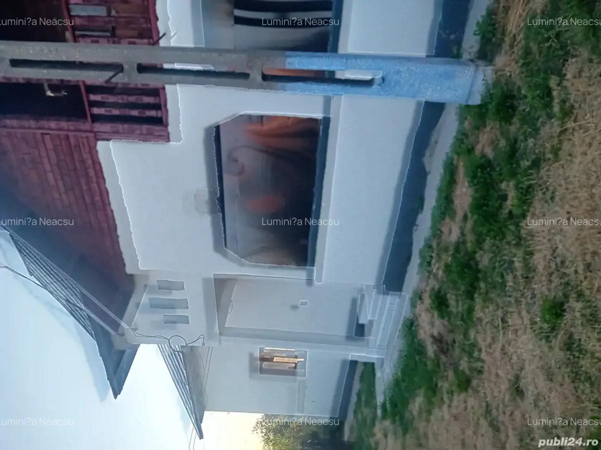 Vand casa la tara - 6