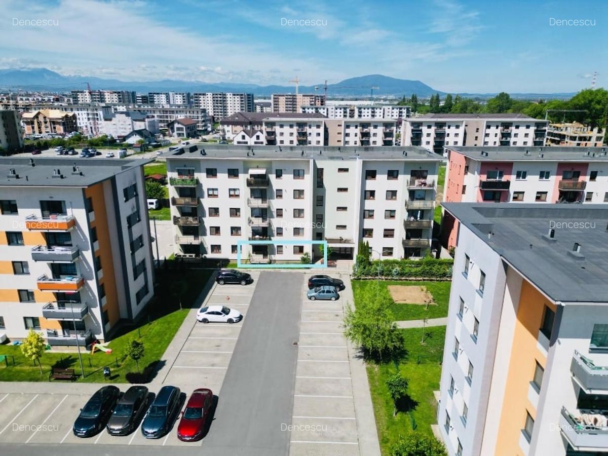 Apartament cu 2 camere decomandat în Tractorul - 12