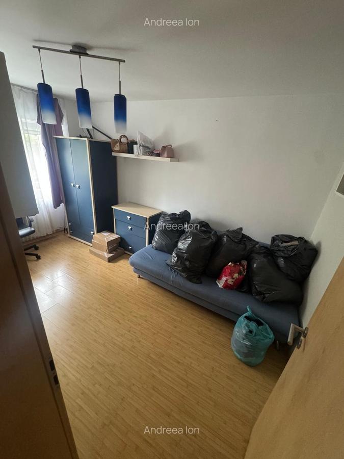 Apartament cu 3 camere decomandat în Sebastian - 4
