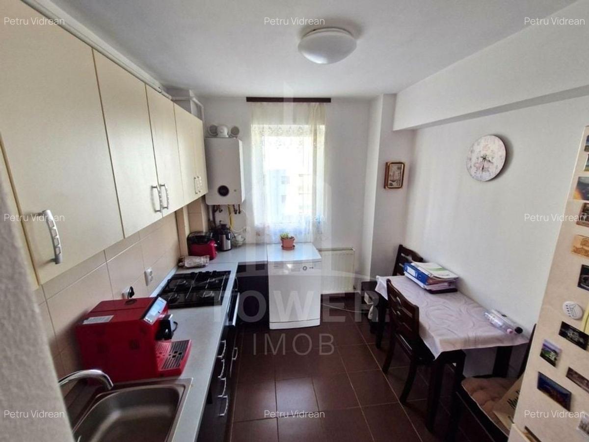 Apartament cu 3 camere - Frunzei - 2