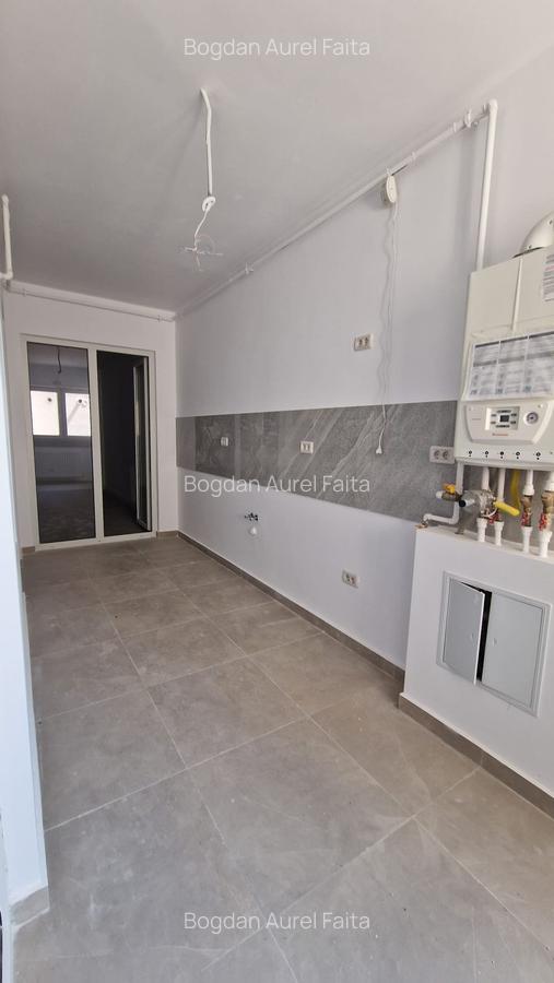 Apartament 3 camere - Finisat - Central Adress - 10
