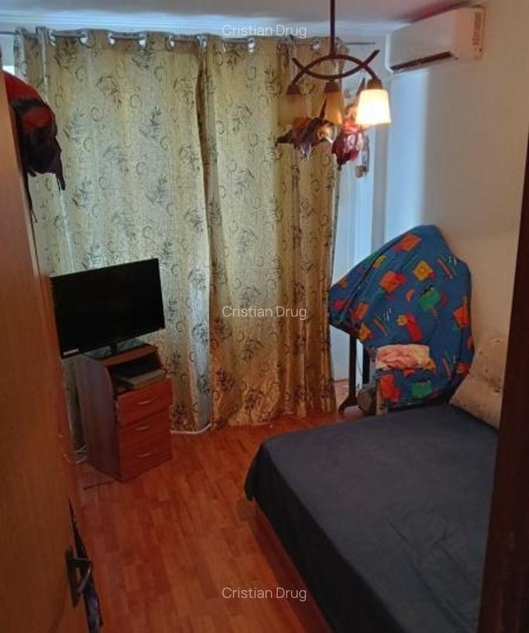 Apartament 3 camere Dristor - 1