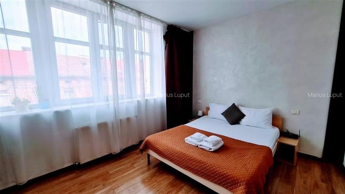 Proprietar, 2 camere bloc nou, parcare privata, zona Complex - 7