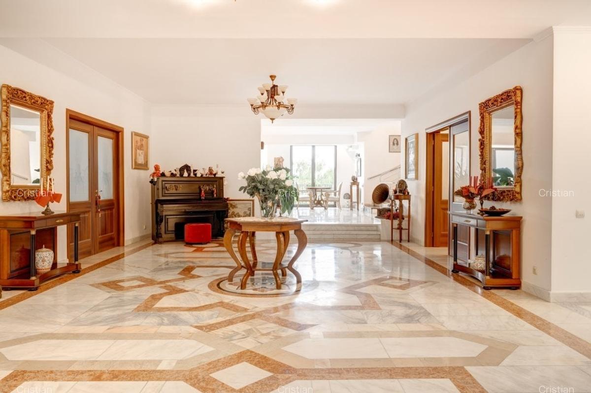 Vila exclusivista in Baneasa – teren 3.718 mp, suprafata desfasurata 1.750 mp - 3