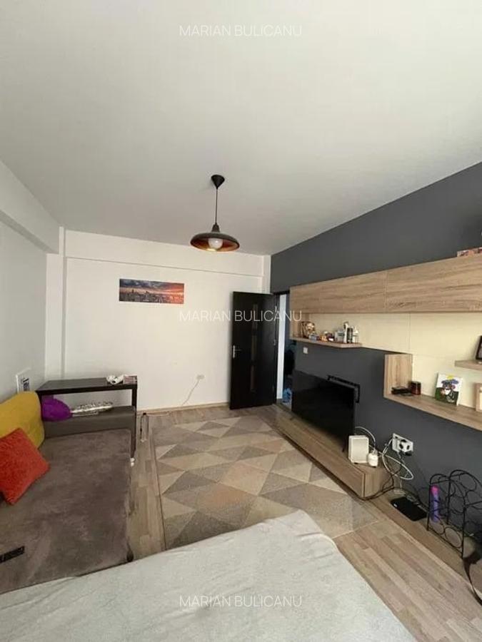 Apartament 3 camere, decomandat, etaj parter/9, zona Galata - 2