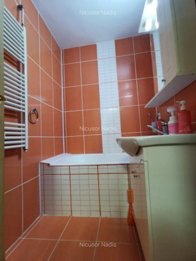 Apartament de vânzare - 10