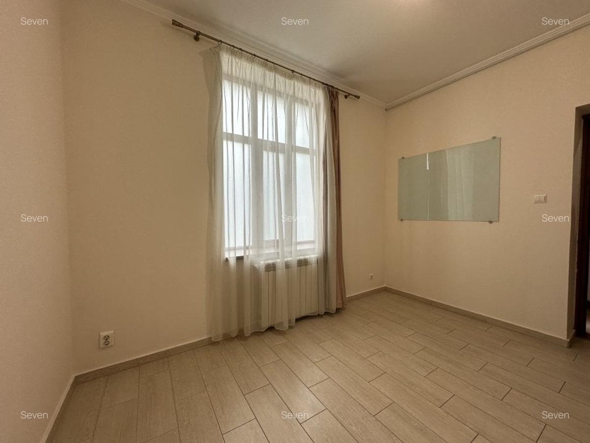 Spatiu comercial Ultracentral - 700 euro/luna (Cod E1) - 4