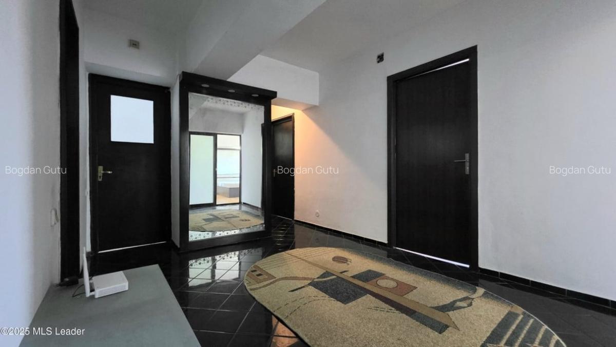 Libertatii - Regina Maria, 3 Camere Decomandat, Panorama - 7