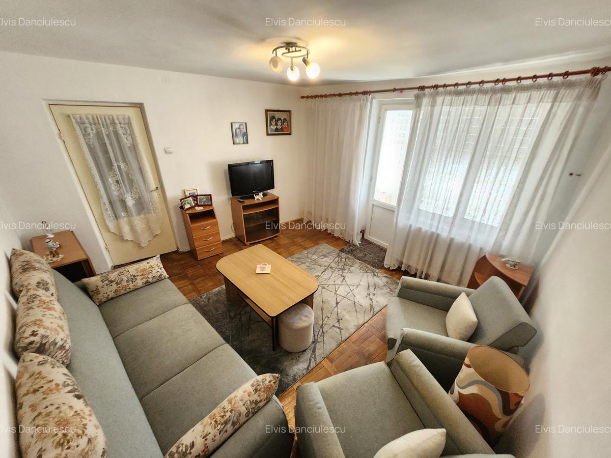 3 Cam - Spitalul Judetean-Mobilat--Utilat-Centrala -53Mp-95000 Euro-Negociabil - 3