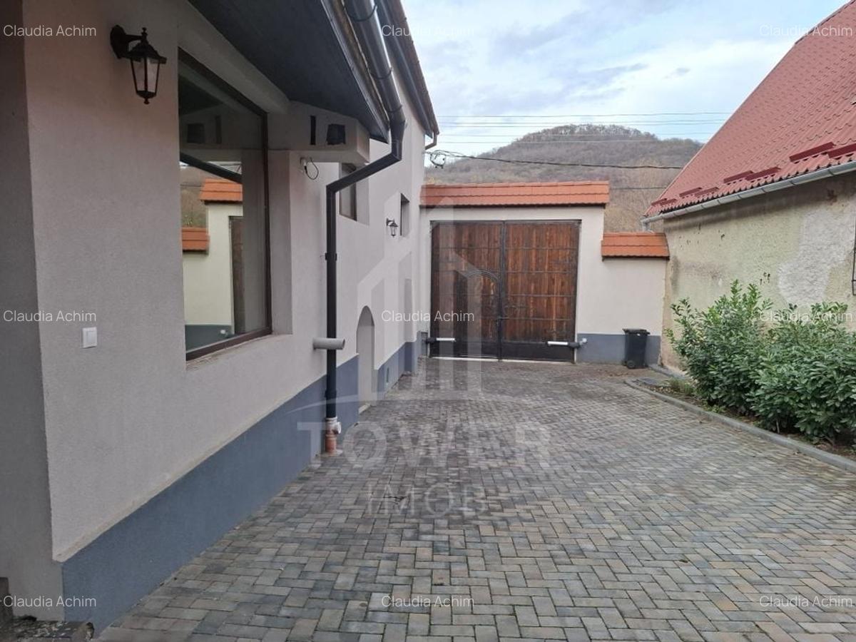 Casă complet renovată de vânzare în Amnaș - la doar 25 km de Sibiu! - 9