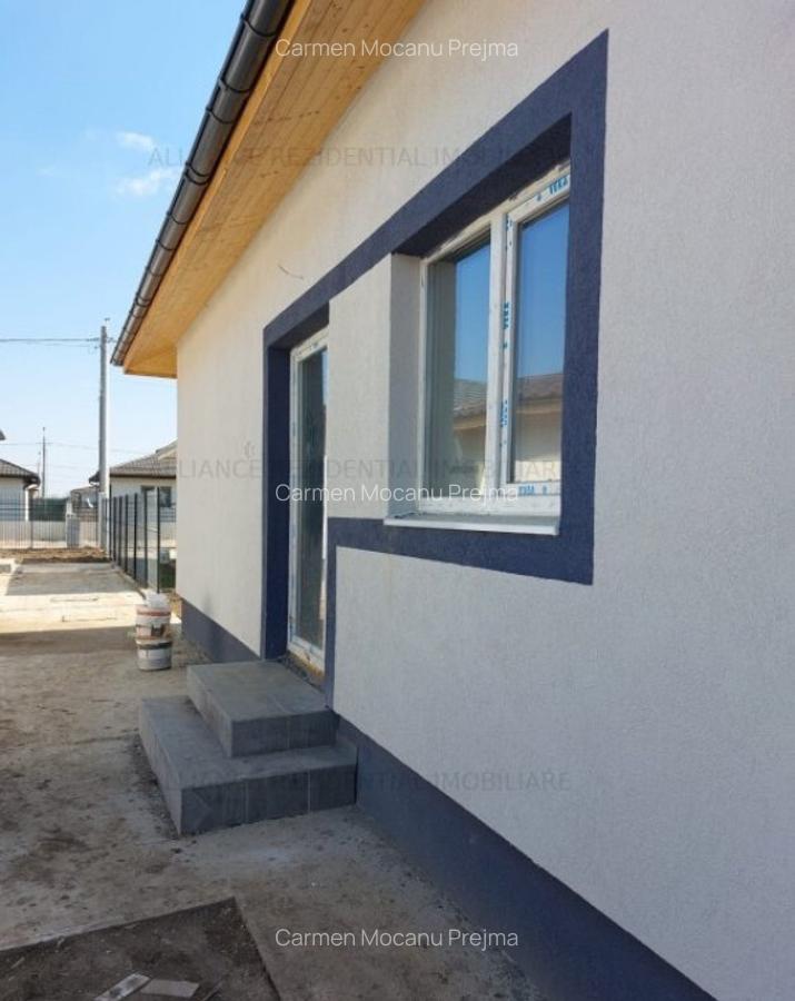 Casa individuala,la 800-900 m de STB si 4 km de metrou.Finalizata - 2