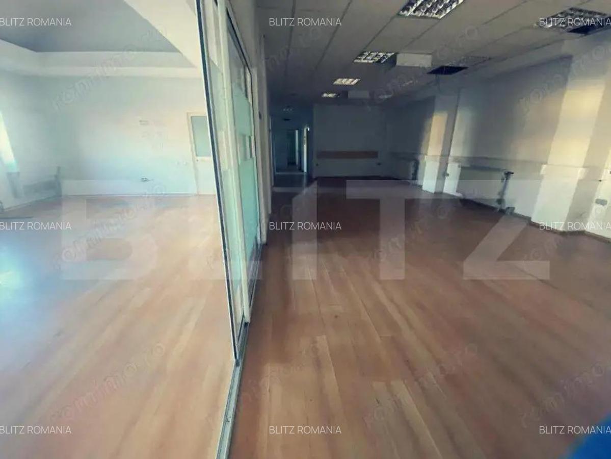 Caldire Comerciala, 1000 mp,stradal, locuri de parcare, zona Banie! - 14