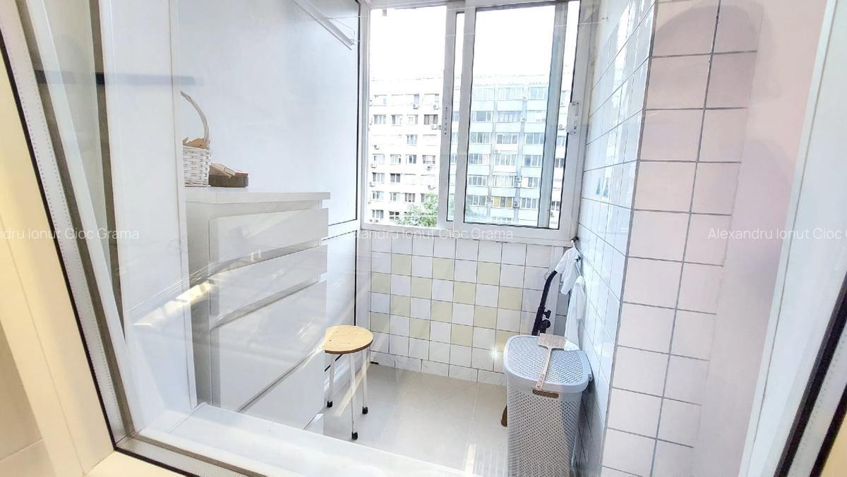 Garsoniera Mihai Bravu luminoasa vedere stradala - 6