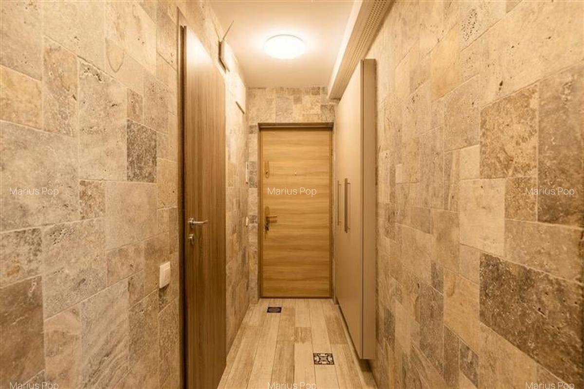Apartament cu 3 camere decomandat, mobilat în Tractorul - 24