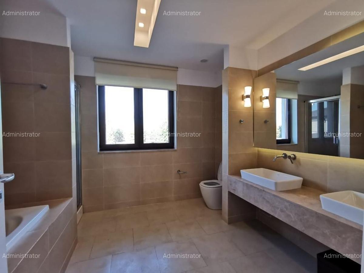 Oxford Gardens unfurnished/partially furnished 3 bedrooms villa - 8